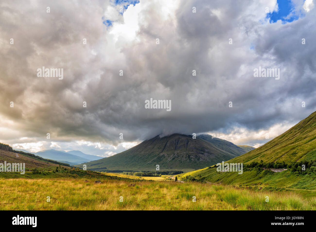 Bellissima vista del paesaggio di Beinn Dorain in estate in Scozia, Regno Unito. Foto Stock