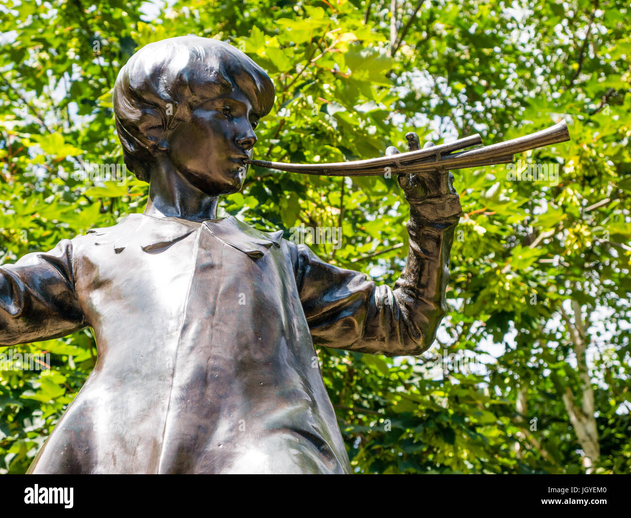 Peter Pan statua in bronzo, Kensington Gardens, Londra, Inghilterra Foto Stock