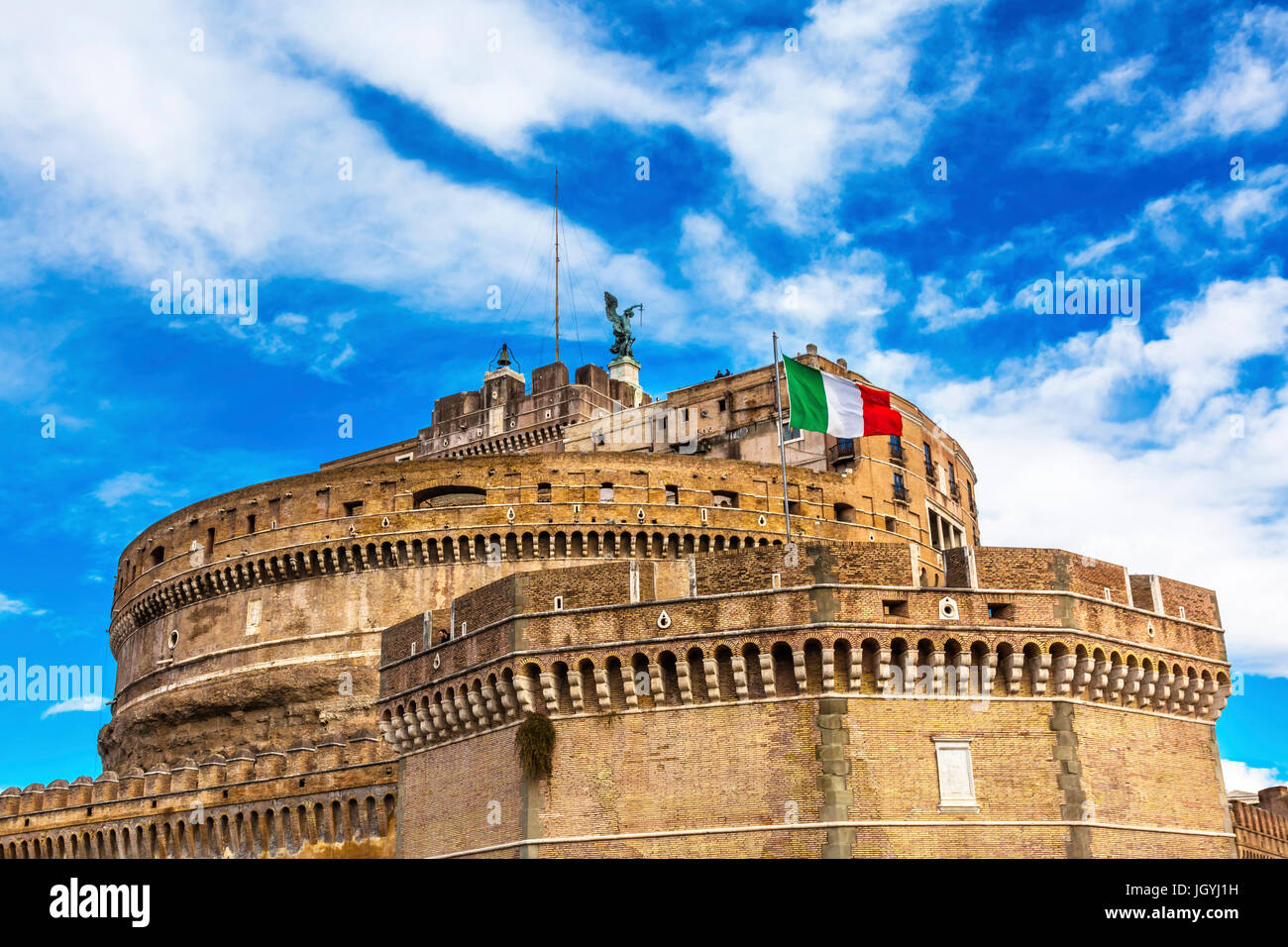 Castel Sant Angelo Castello Vaticano Roma Italia. Il castello fu costruito nel 1277 sulla sommità di edifici della tomba. Castello ha lo scopo di difendere il Papa Foto Stock