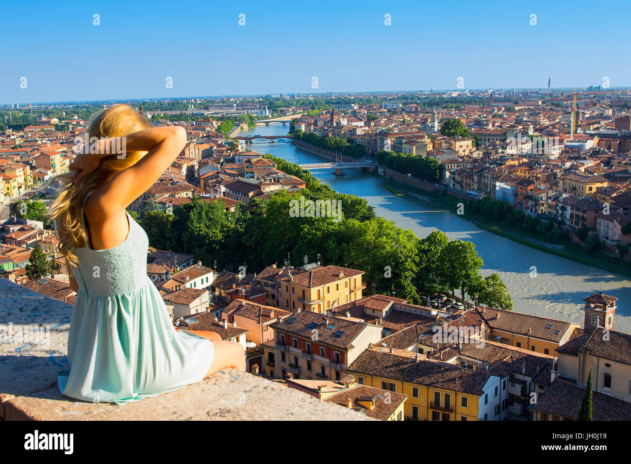 Panoramica di Verona e il fiume Adige da Castel San Pietro Foto Stock