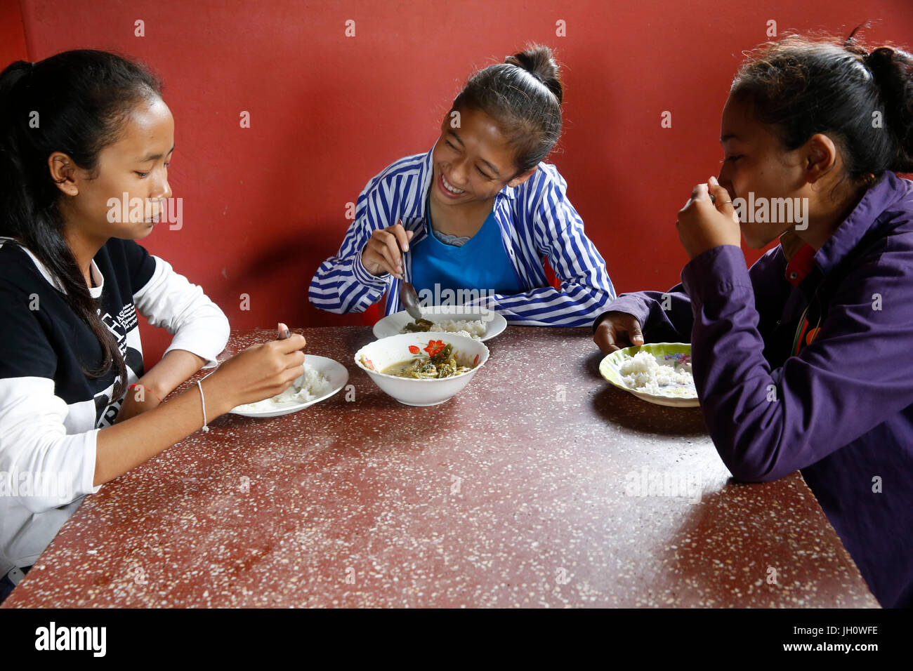 Phare Ponleu Selpak studenti' pranzo libero. Cambogia. Foto Stock