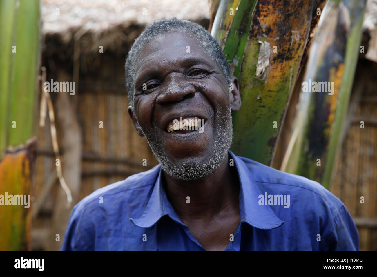 Lavoratore agricolo interessato. Uganda. Foto Stock