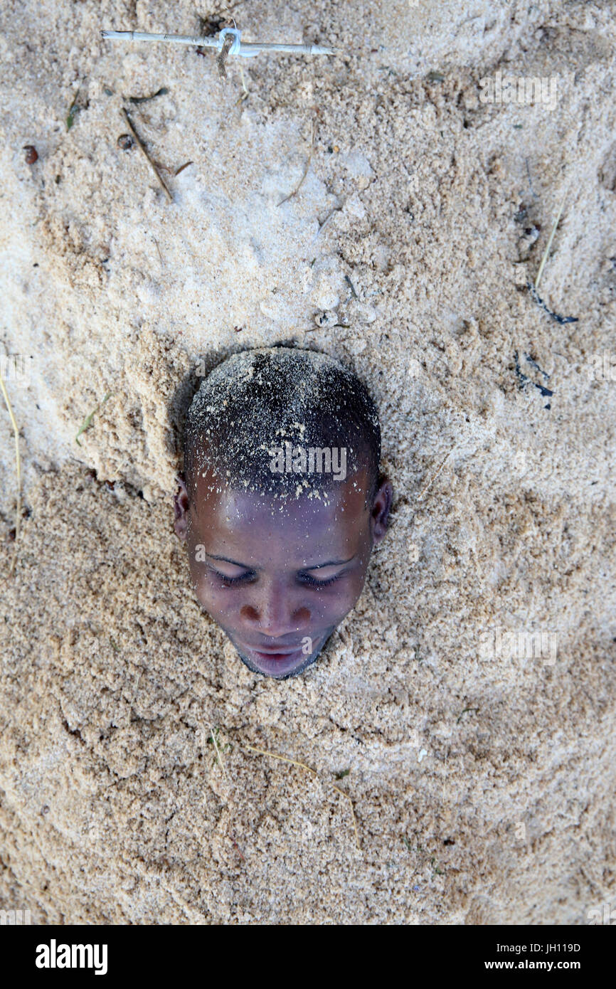 Spiaggia di Entebbe. Gioco. Uganda. Foto Stock