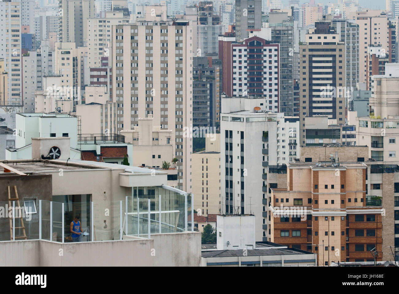 Persone, uomo, edificio, São Paulo, Brasile Foto Stock