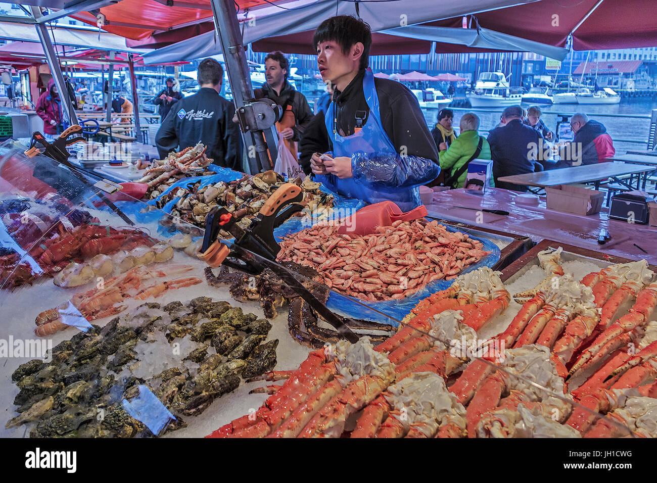 Il pesce per la vendita a Bergen in Norvegia Foto Stock
