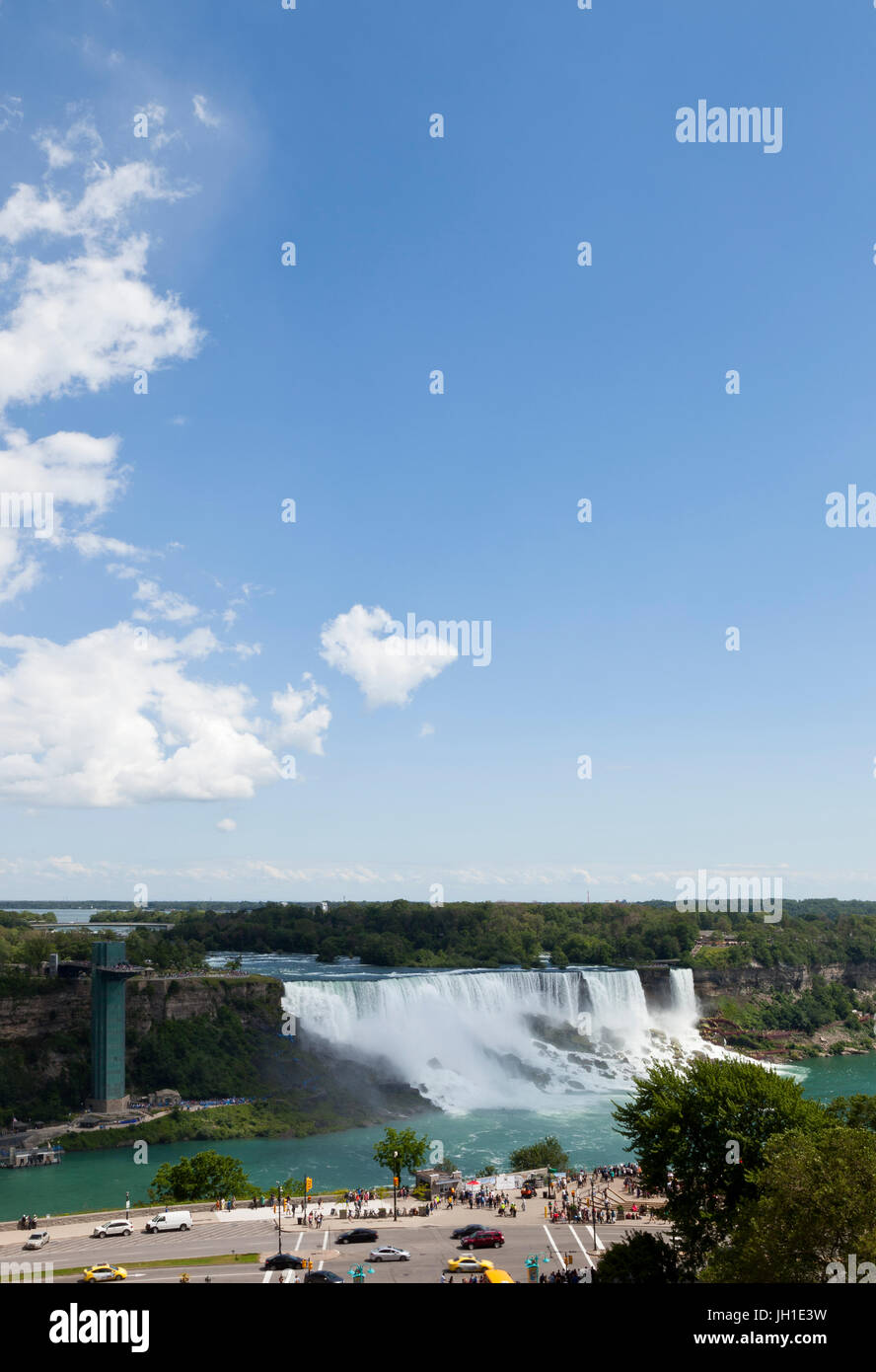 Cascate del Niagara USA prese dal lato canadese del fiume Foto Stock