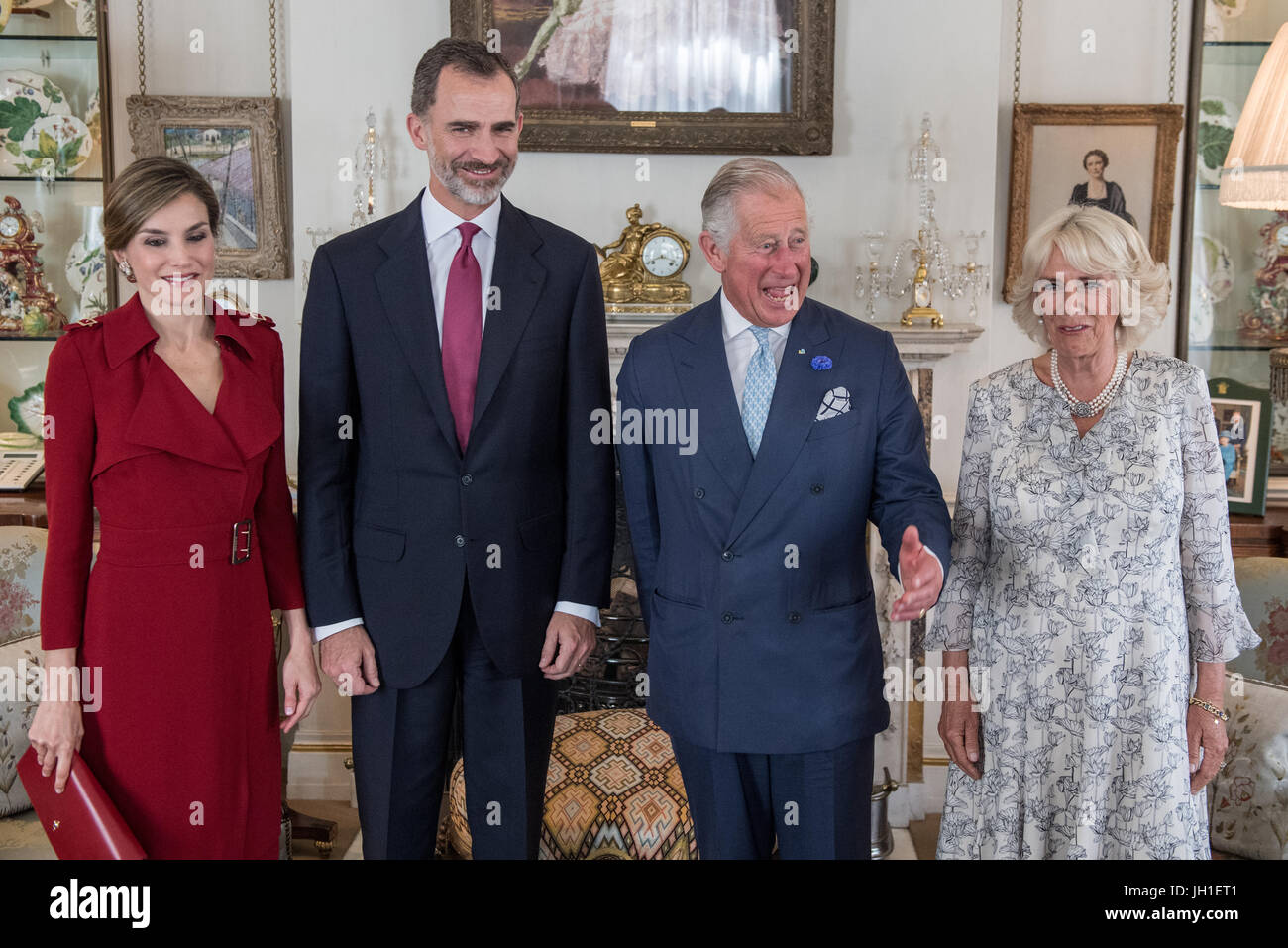 (Da sinistra a destra) Queen Letizia di Spagna, re Felipe VI, il Principe di Galles e la duchessa di Cornovaglia al Clarence House, Londra, durante il Re della visita di Stato nel Regno Unito. Foto Stock