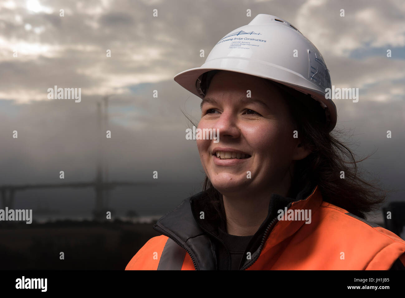 Mercoledì 1 febbraio 2017: Queensferry Crossing. Trasporti Scozia sta lavorando con il Forth Bridge crossing di costruttori (FCBC) Consorzio su questo progetto. La via di attraversamento di sostituzione (FRC) progetto è in grado di offrire fino a 1.200 opportunità di lavoro e di un gran numero di sotto contratto e ordine di approvvigionamento delle opportunità per le imprese scozzesi. 42.000 tonnellate di acciaio sarà utilizzato in questo progetto per costruire la più lunga tre torre-cavo alloggiato ponte del mondo. Foto Stock