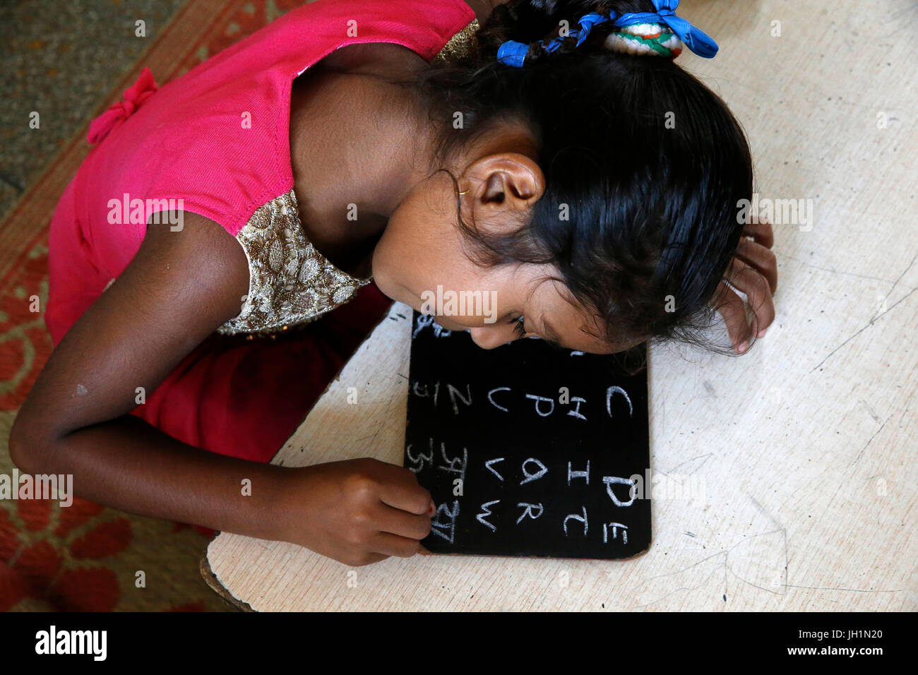 Sandipani Muni scuola per ragazze bisognose gestito da Food for Life Vrindavan. India. Foto Stock