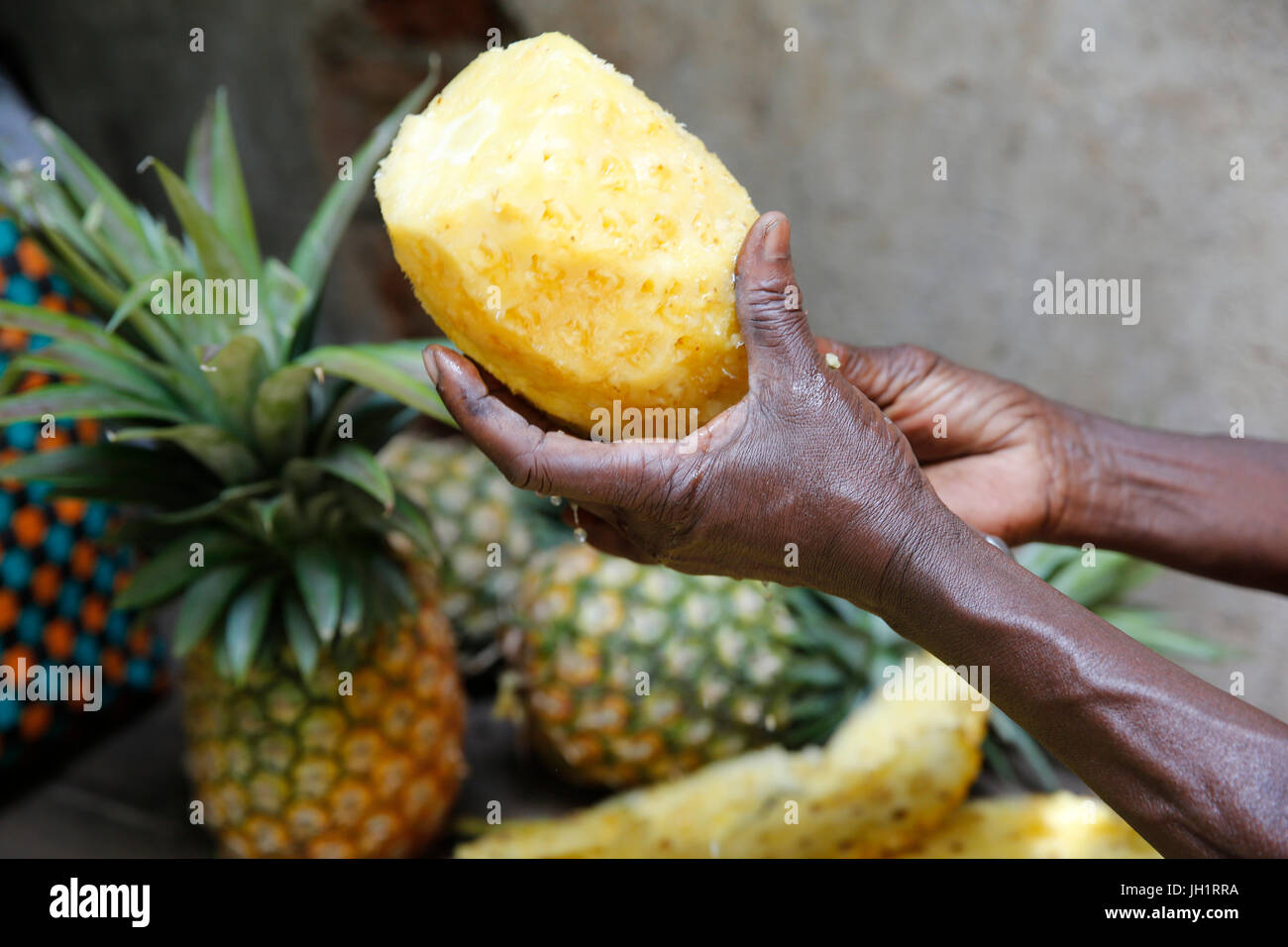 Pasto preparato da un gruppo di membri di Uganda Kolping società. Il gruppo (10 donne e 5 uomini) esegue un azienda di catering finanziate da un 2,5 milioni di UGS loa Foto Stock