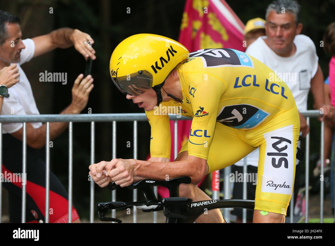 Le Tour de France 2016. Sallanches - Megeve nelle Alpi francesi. Chris Froome della Gran Bretagna e il Team Sky. La Francia. Foto Stock