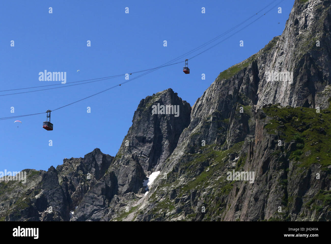 Sulle Alpi francesi. Massiccio del Monte Bianco. Ovovia al Brevent. Chamonix. La Francia. Foto Stock