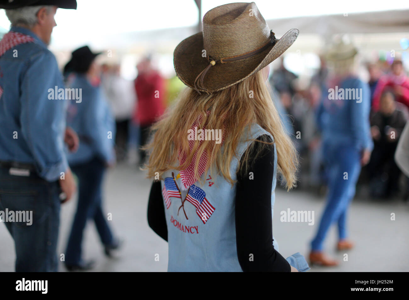 Vecchio Domancy craft festival. Paese ballerini folk. La Francia. Foto Stock