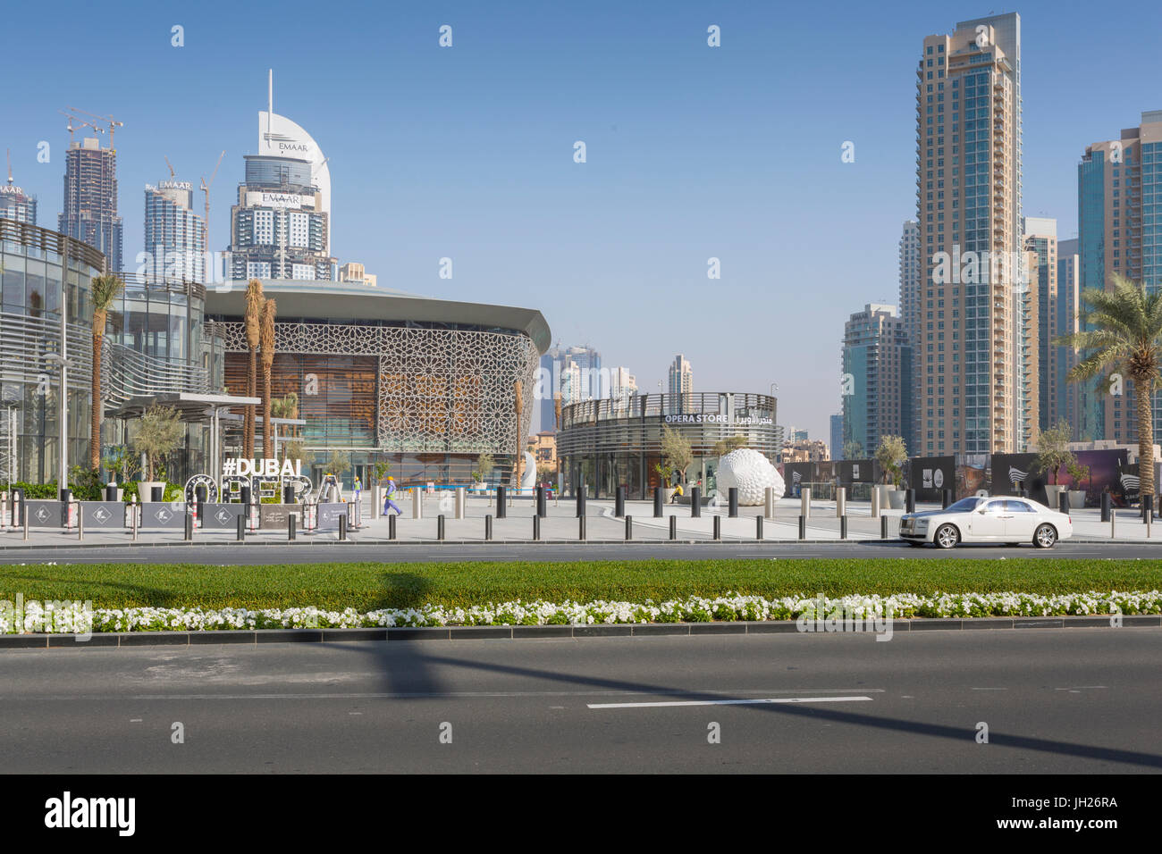 L'Opera House nel centro cittadino di Dubai, Emirati Arabi Uniti, Medio Oriente Foto Stock