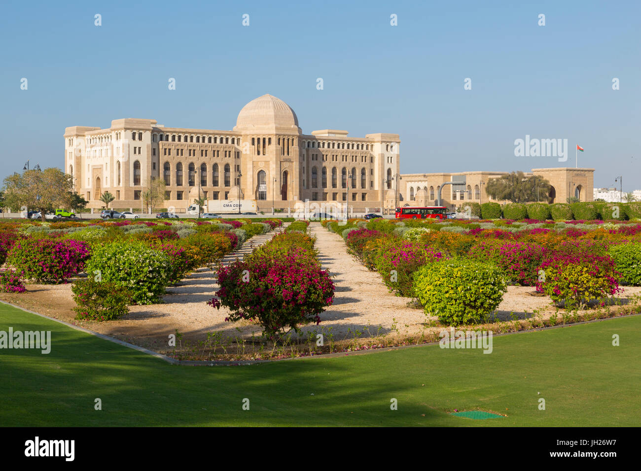 Vista della corte suprema, Muscat Oman, Medio Oriente Foto Stock