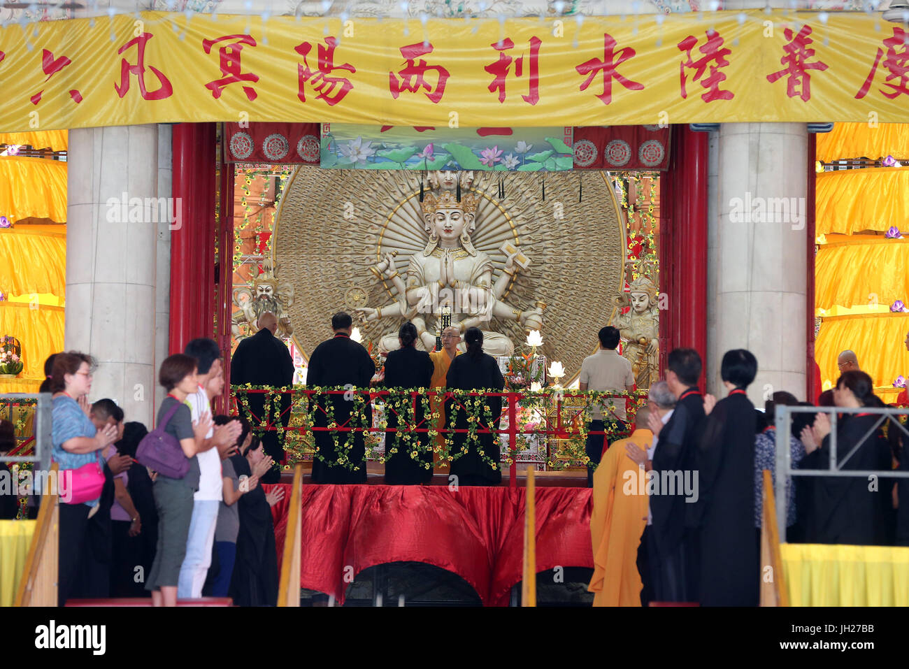 Kong Meng San Phor Kark vedere il monastero. Rito di liberazione di acqua e terra. Cerimonia buddista. Singapore. Foto Stock