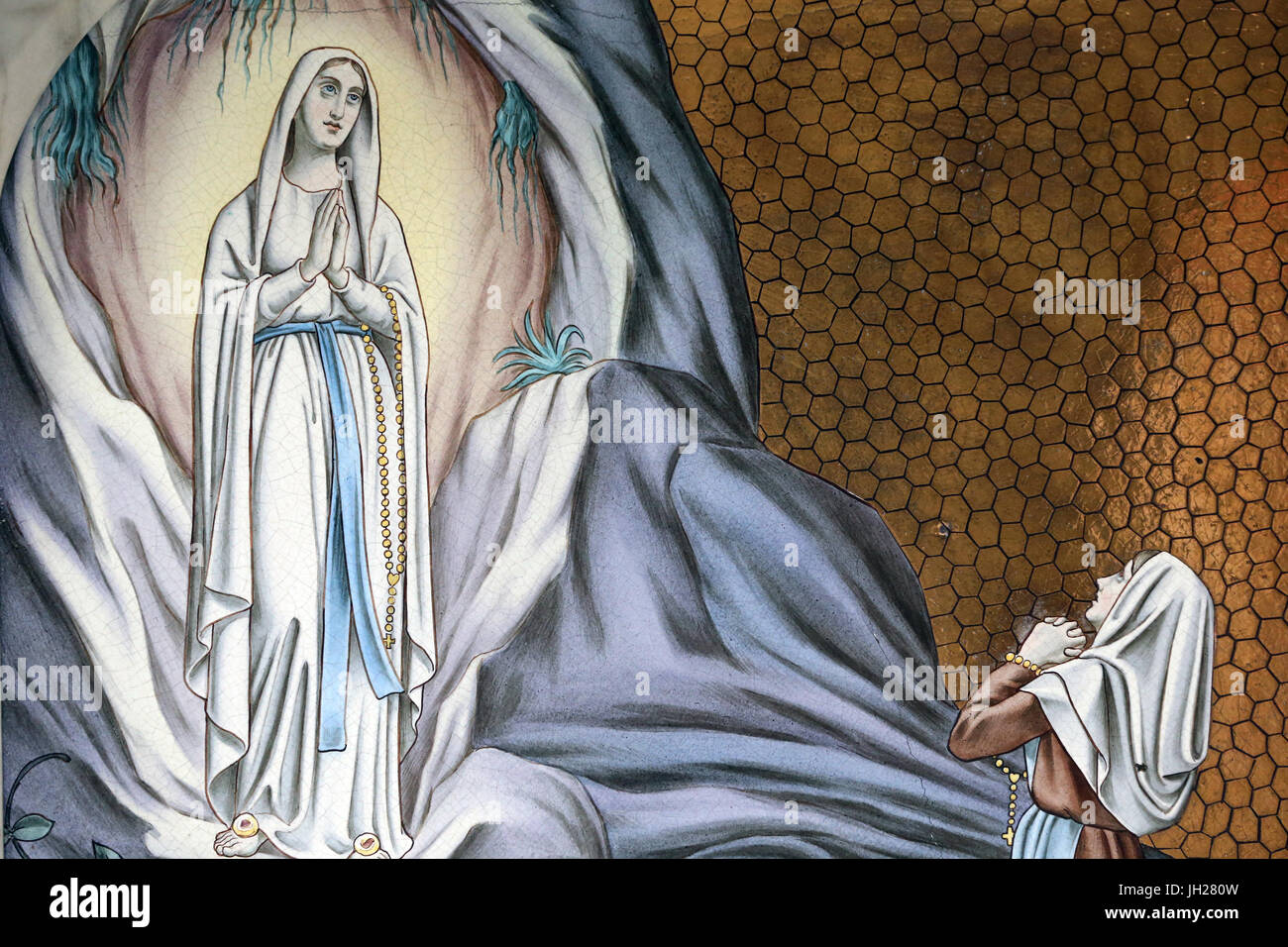 Statua della madonna di lourdes immagini e fotografie stock ad alta