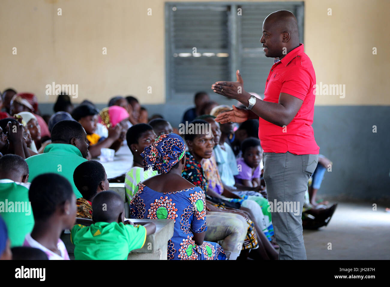 Ong francese La Chaine de l'Espoir. La scuola primaria in Africa. Lomé. Il Togo. Foto Stock
