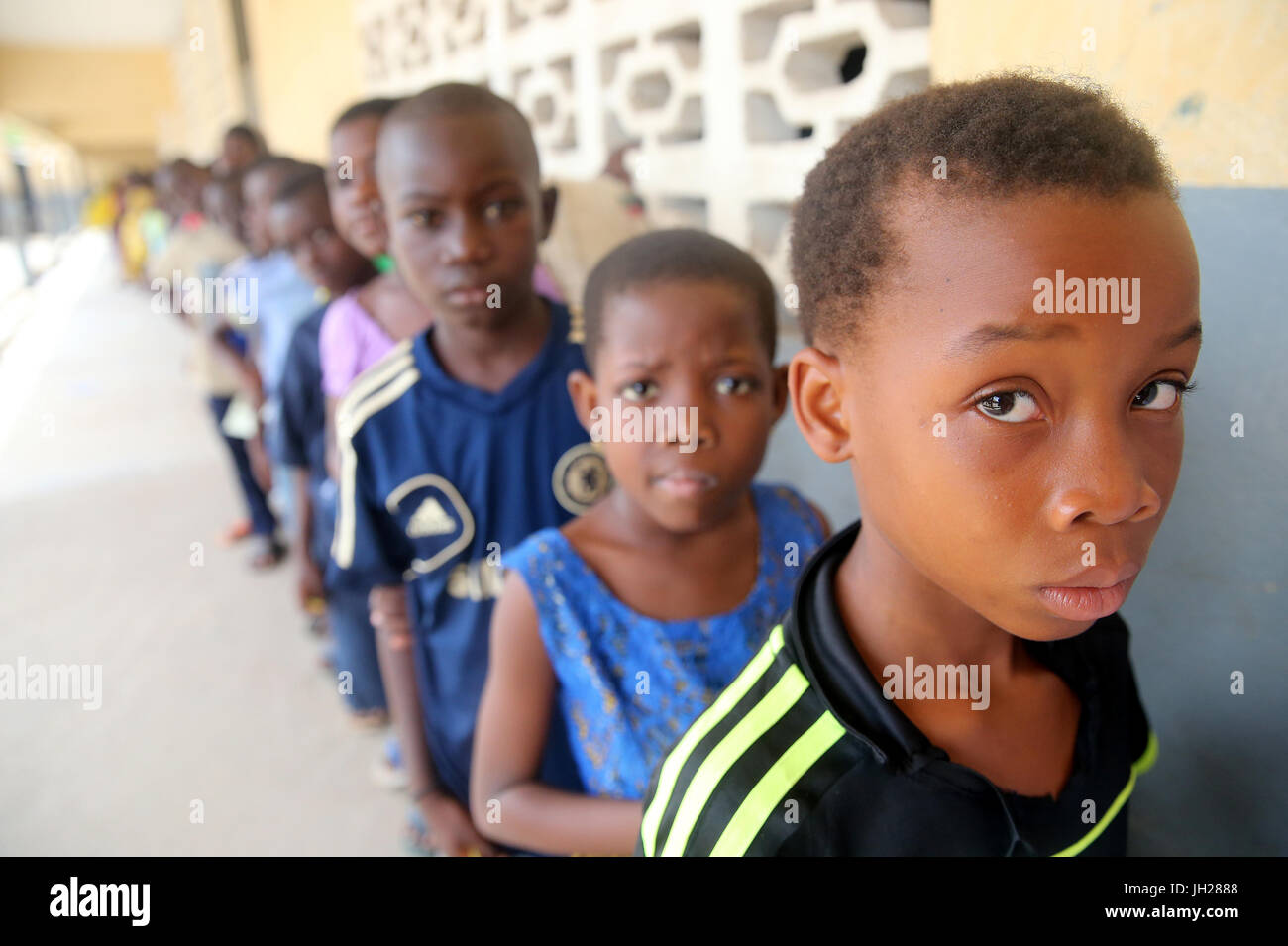 La scuola primaria in Africa. Schoolkids. Lomé. Il Togo. Foto Stock