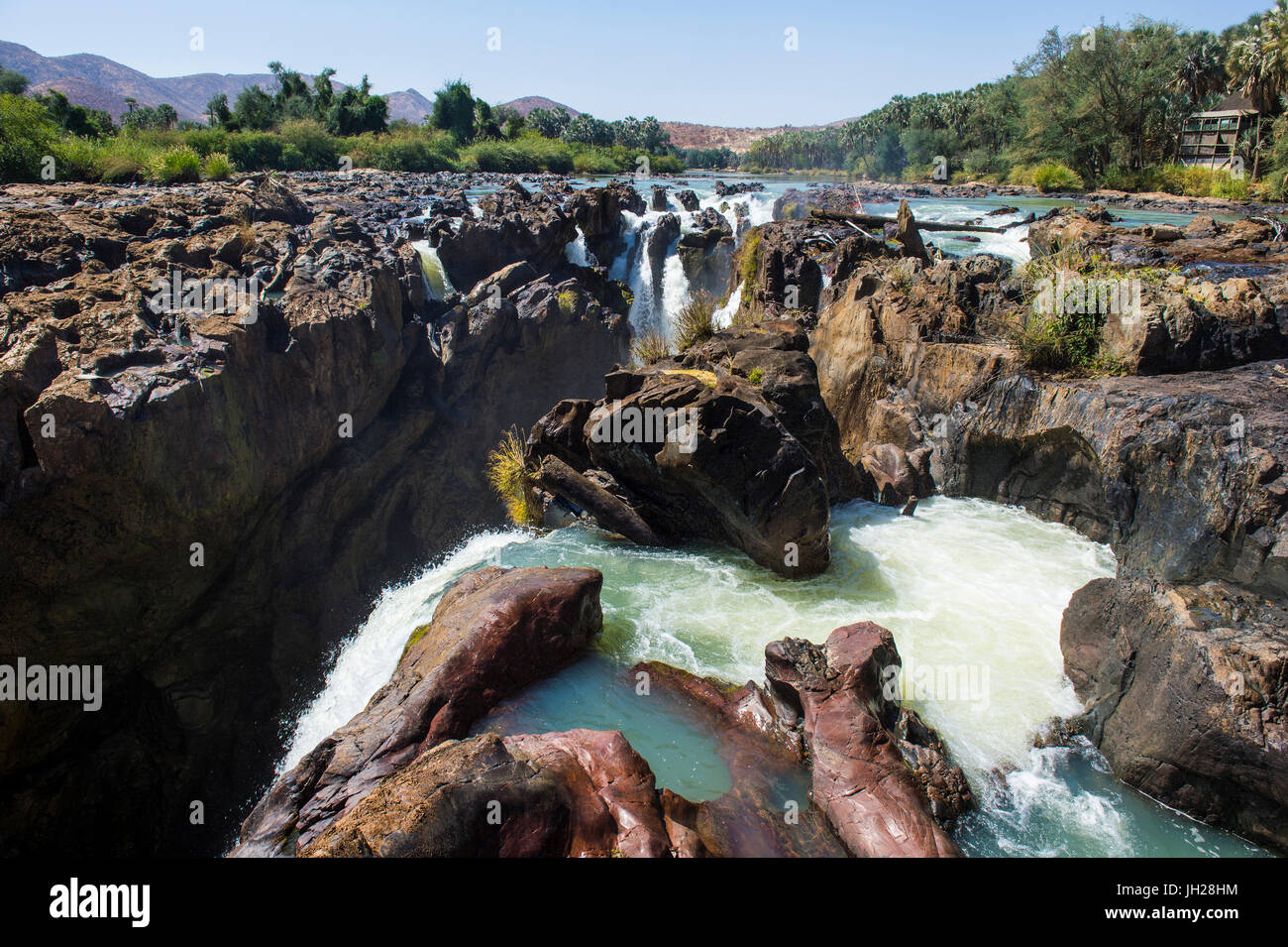 Epupa Falls sul fiume Kunene sul confine tra Angola e Namibia Namibia, Africa Foto Stock