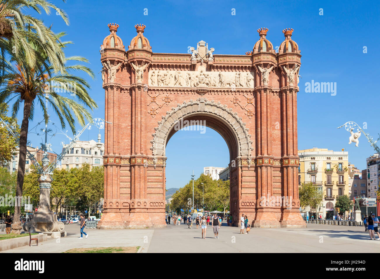 Il rosso mattone Arc de Triomf (Arc de Triomphe) (Arco di Trionfo), barcellona catalogna (Catalunya), Spagna, Europa Foto Stock