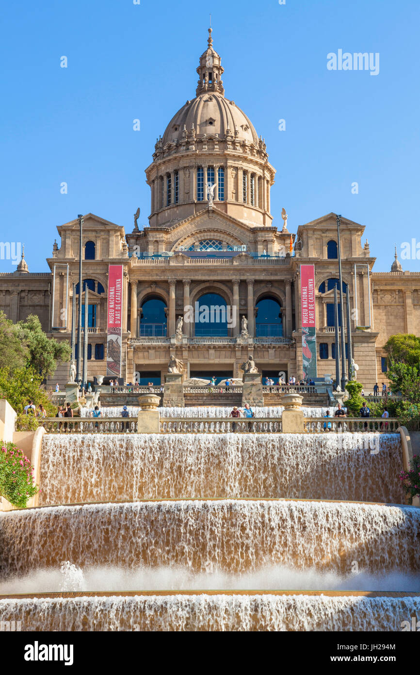 La Fontana Magica di Montjuic sotto il Palau Nacional, MNAC, Galleria d'Arte Nazionale, barcellona catalogna (Catalunya), Spagna Foto Stock