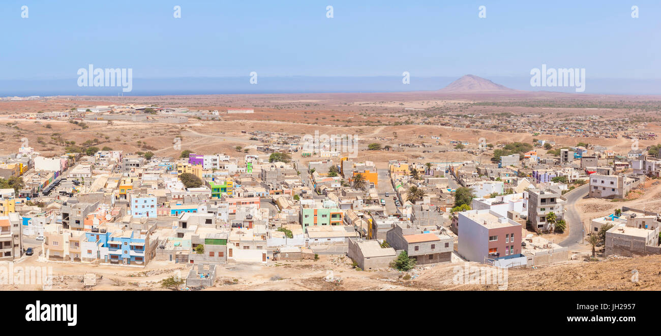 Antenna vista panoramica di Espargos, capitale dell'isola di Sal, Capo Verde, Oceano Atlantico, Africa Foto Stock