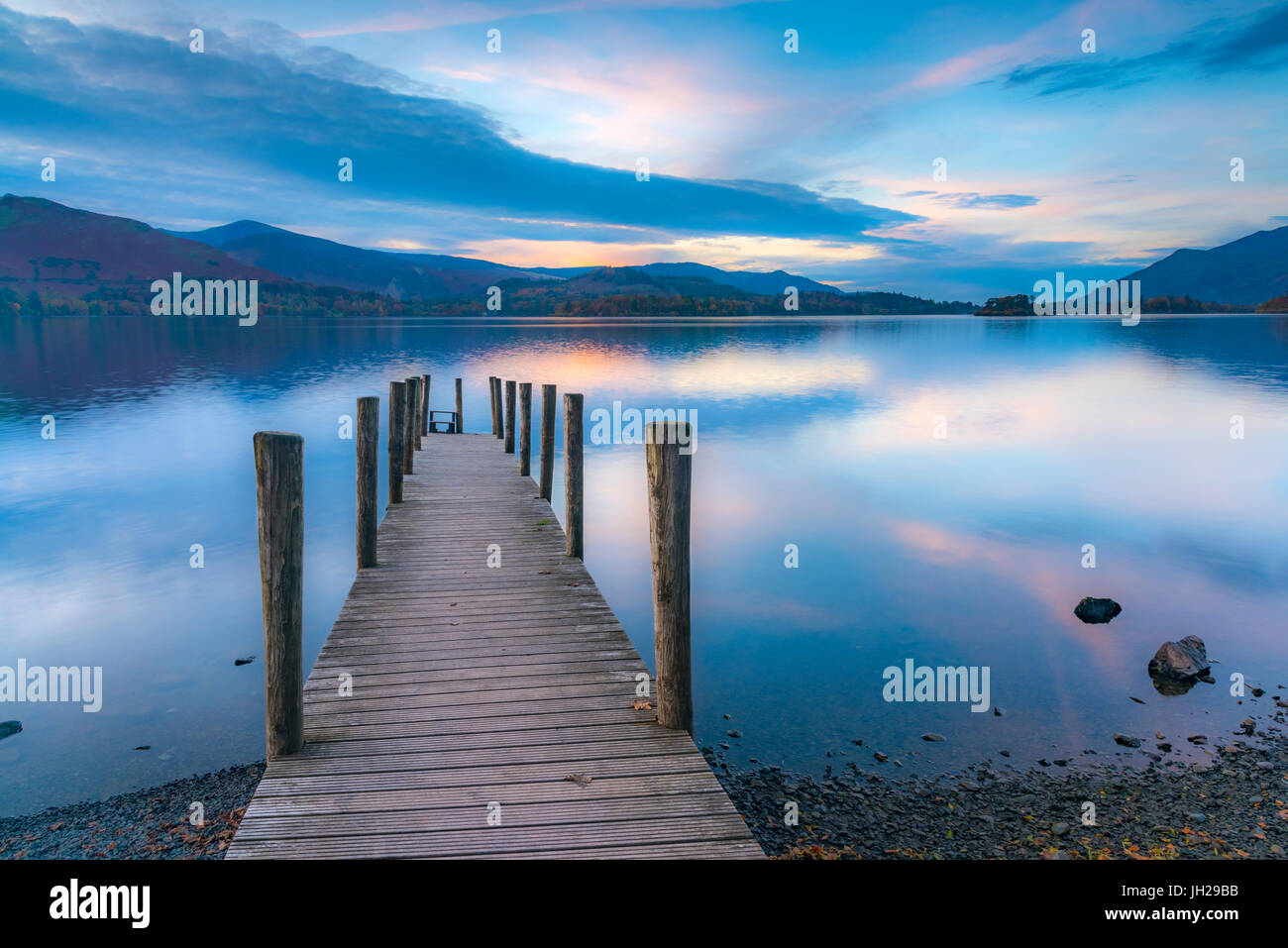 Ashness Jetty, Derwentwater, Keswick, Parco Nazionale del Distretto dei Laghi, Cumbria, England, Regno Unito, Europa Foto Stock