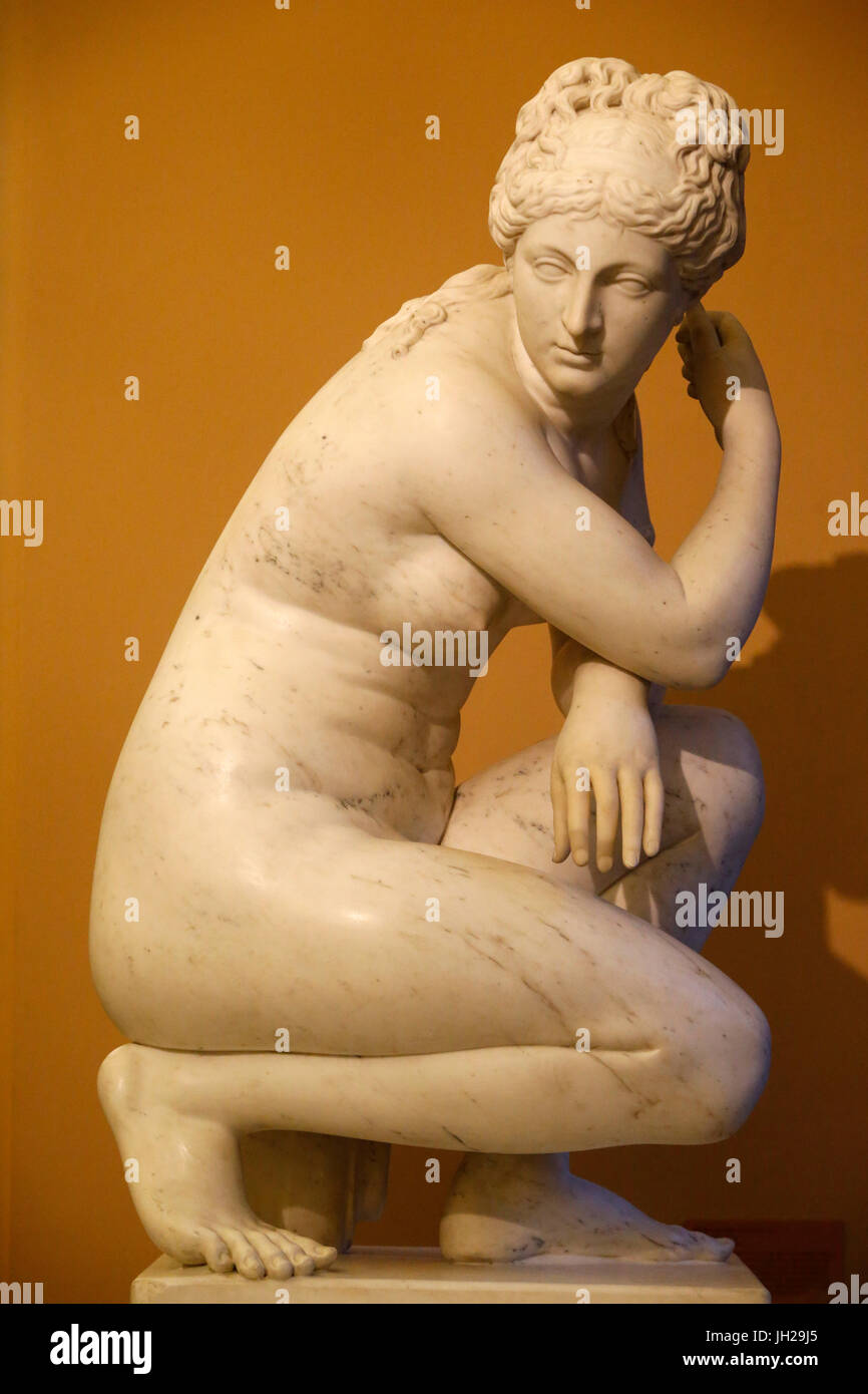 Il Victoria and Albert Museum. John Nost il sambuco. Il accovacciato Venere. 1702. Il marmo. Regno Unito. Foto Stock
