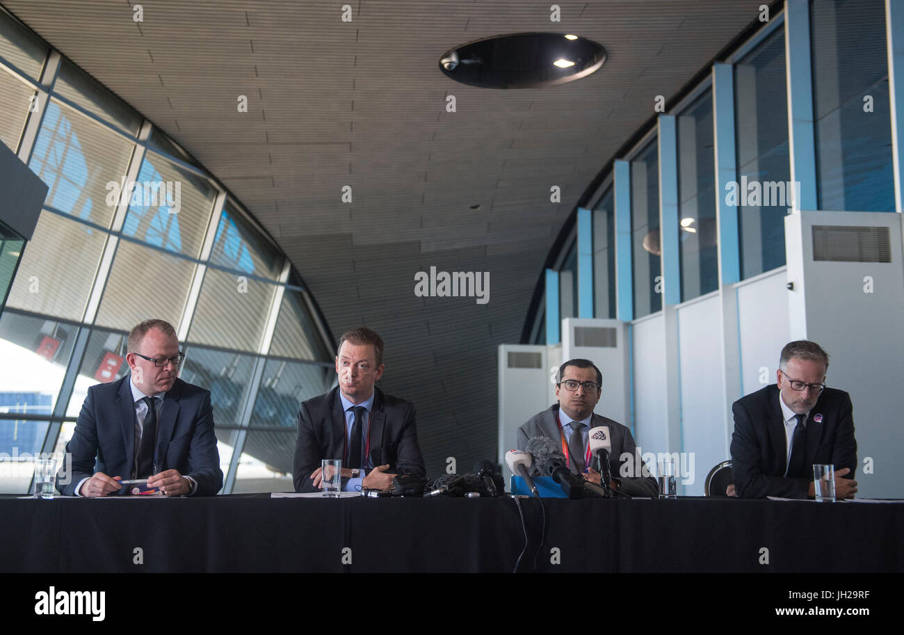 (Da sinistra a destra) Craig Spence, Direttore del settore dei media e delle comunicazioni presso il Comitato Paralimpico Internazionale; Andrew Parsons, Vice Presidente del Comitato Paralimpico Internazionale; Majid Rashed, Vice Presidente degli EMIRATI ARABI UNITI Comitato Paralimpico e Ed Warner, Co-presidente di Londra 2017, durante la conferenza stampa al Aquatics Centre di Queen Elizabeth Olympic Park . Foto Stock