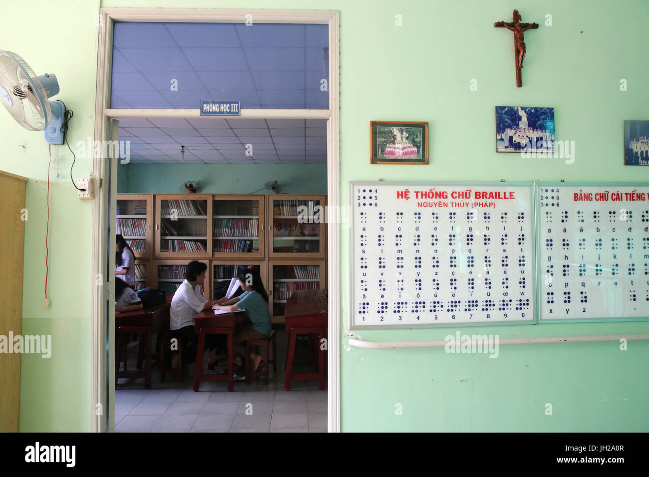 Il Vietnam. Centro per i bambini ciechi. Vietnamita alfabeto braille. Foto Stock