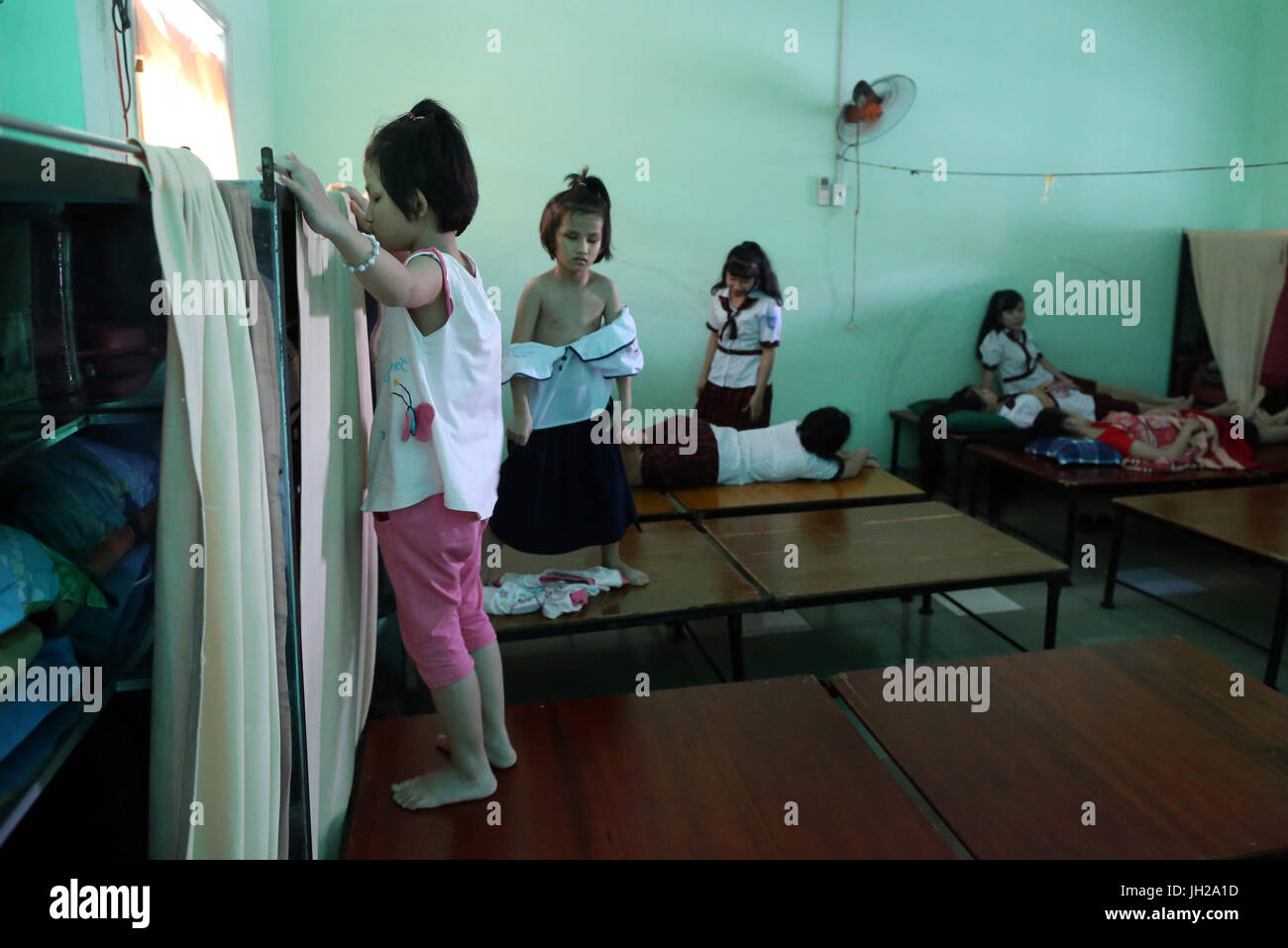 Il Vietnam. Centro per i bambini ciechi. Il dormitorio. Foto Stock