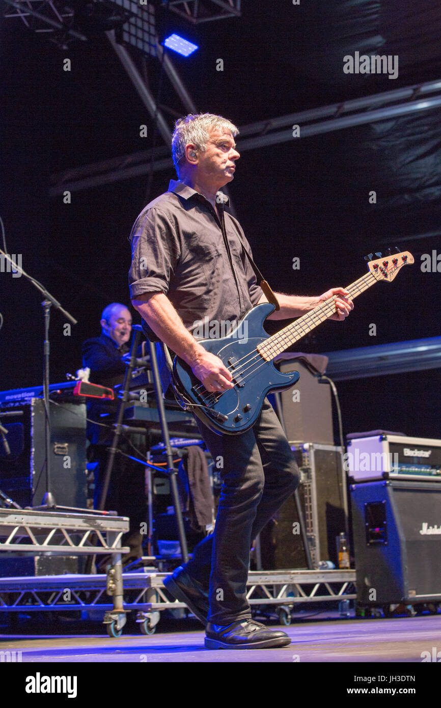 Il classico 70s punk band The Stranglers eseguire una headline show a Coventrys Godiva Festival nel mese di luglio 2017 Foto Stock