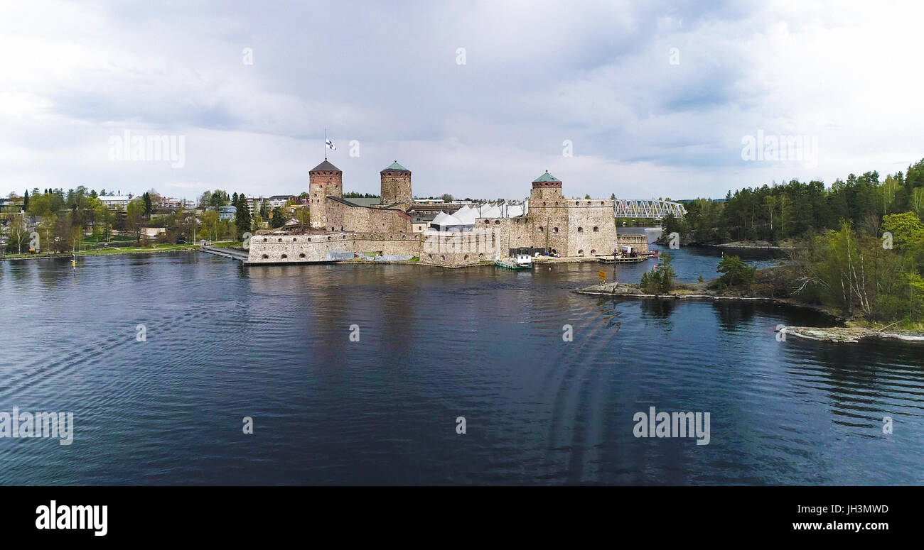 Vista aerea di Olavinlinna castello medievale, in Savonlinna, Savo, Finlandia Foto Stock