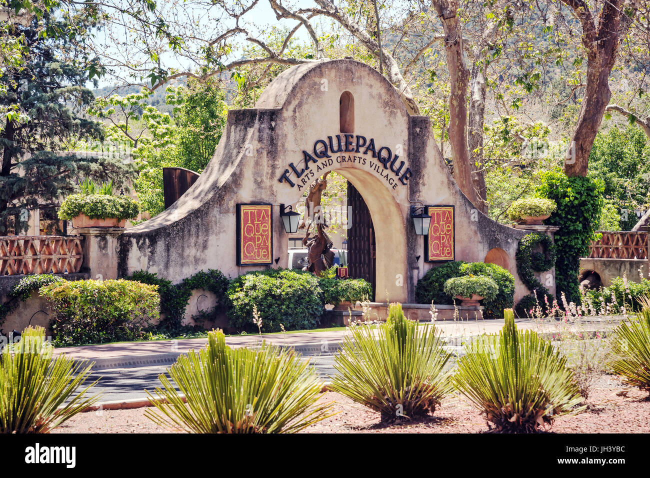 Tlaquepaque, Arti & Mestieri Village, a Sedona in Arizona, Stati Uniti; Foto Stock