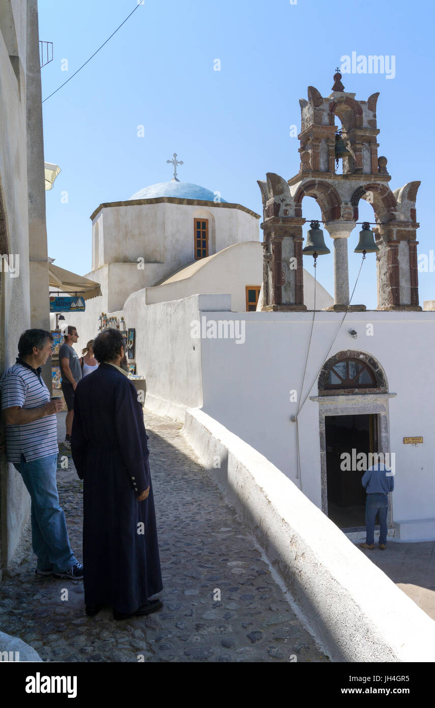 Chiesa ortodossa a kasteli trimestre, villaggio PIRGOS, SANTORINI, CICLADI, Egeo, Grecia Foto Stock