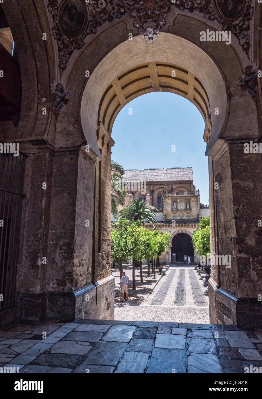 L'ingresso principale della Cattedrale Mezquita di Cordova, Andalusia, Spagna Foto Stock