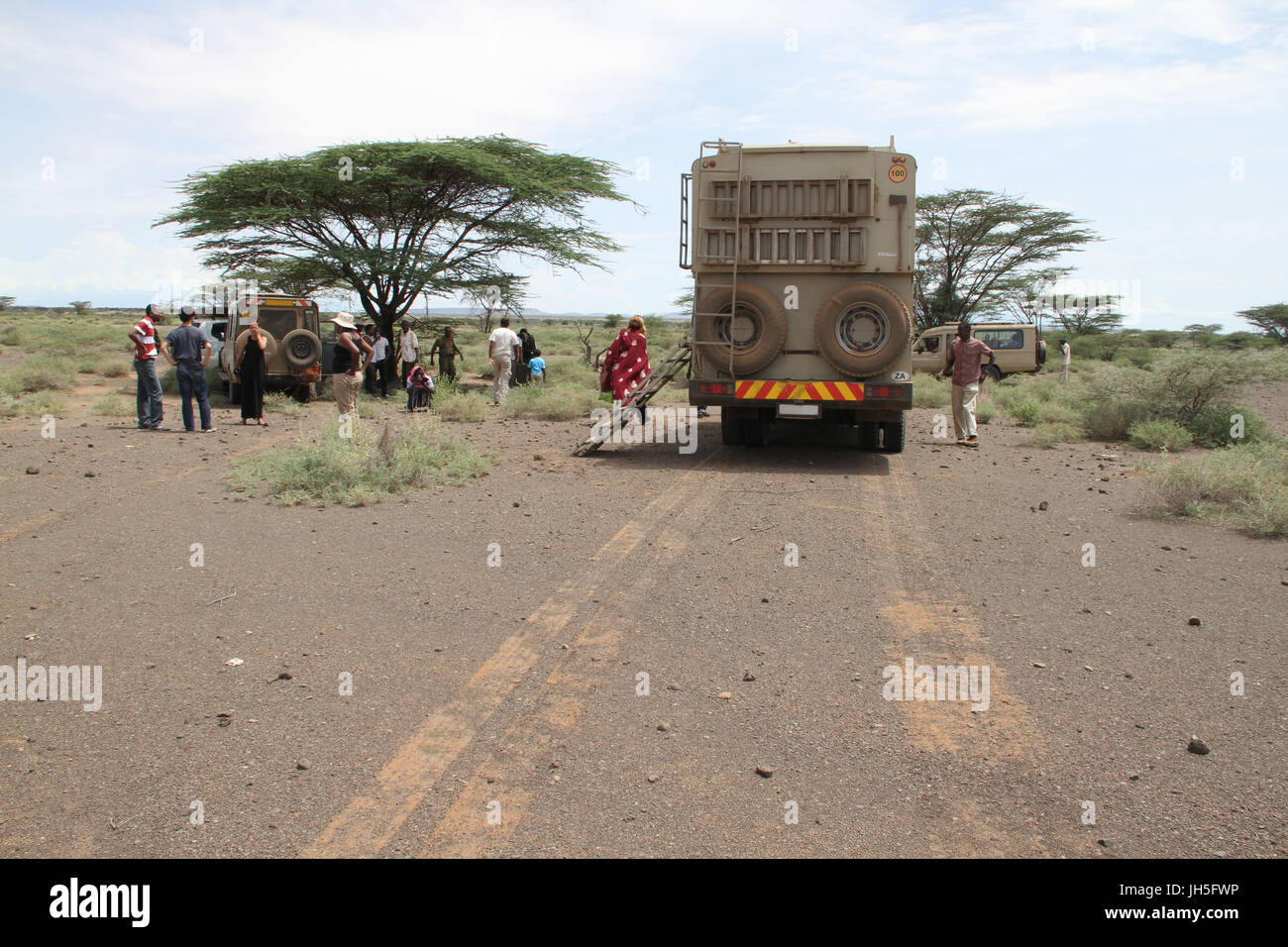 MARSABIT, KENYA - Maggio 17. Turistico a Nairobi al Lago Turkana road, stop nel deserto Chalbi a pochi chilometri da Marsabit nel nord del Kenya. Credito: David Mbiyu/Alamy Live News Foto Stock