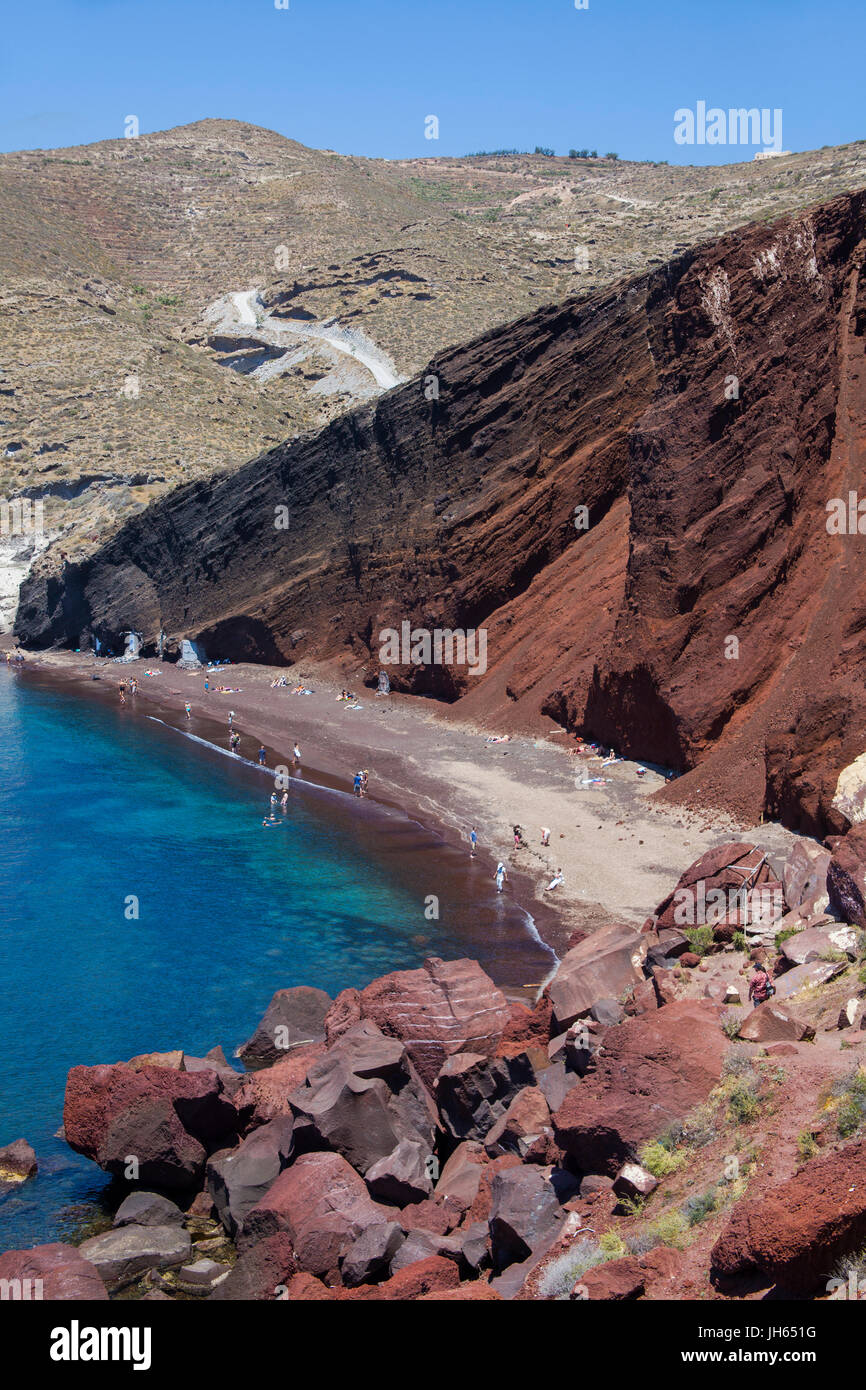 Red Beach, roter strand oder in griechisch kokkini paralia bei akrotiri, santorin, kykladen, aegaeis, griechenland, mittelmeer, europa | la spiaggia rossa, pa Foto Stock