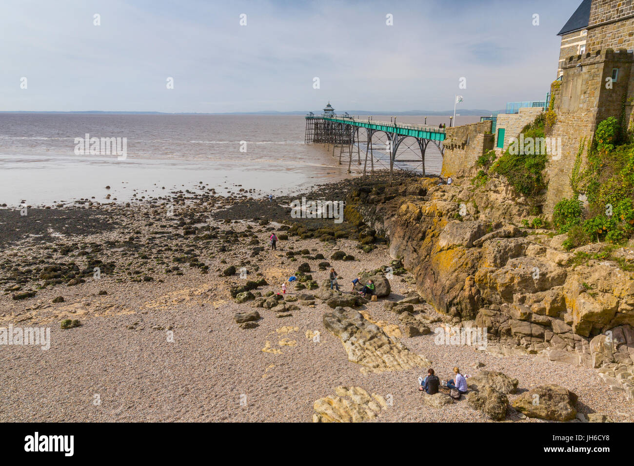 Il restaurato molo vittoriano di Clevedon sul Canale di Bristol, North Somerset, Inghilterra, Regno Unito Foto Stock
