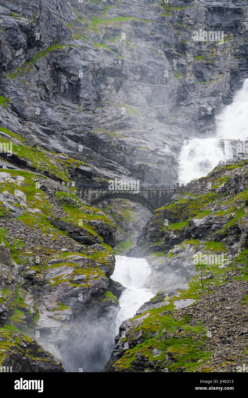 Cascata a Trollstigen, Norvegia Foto Stock