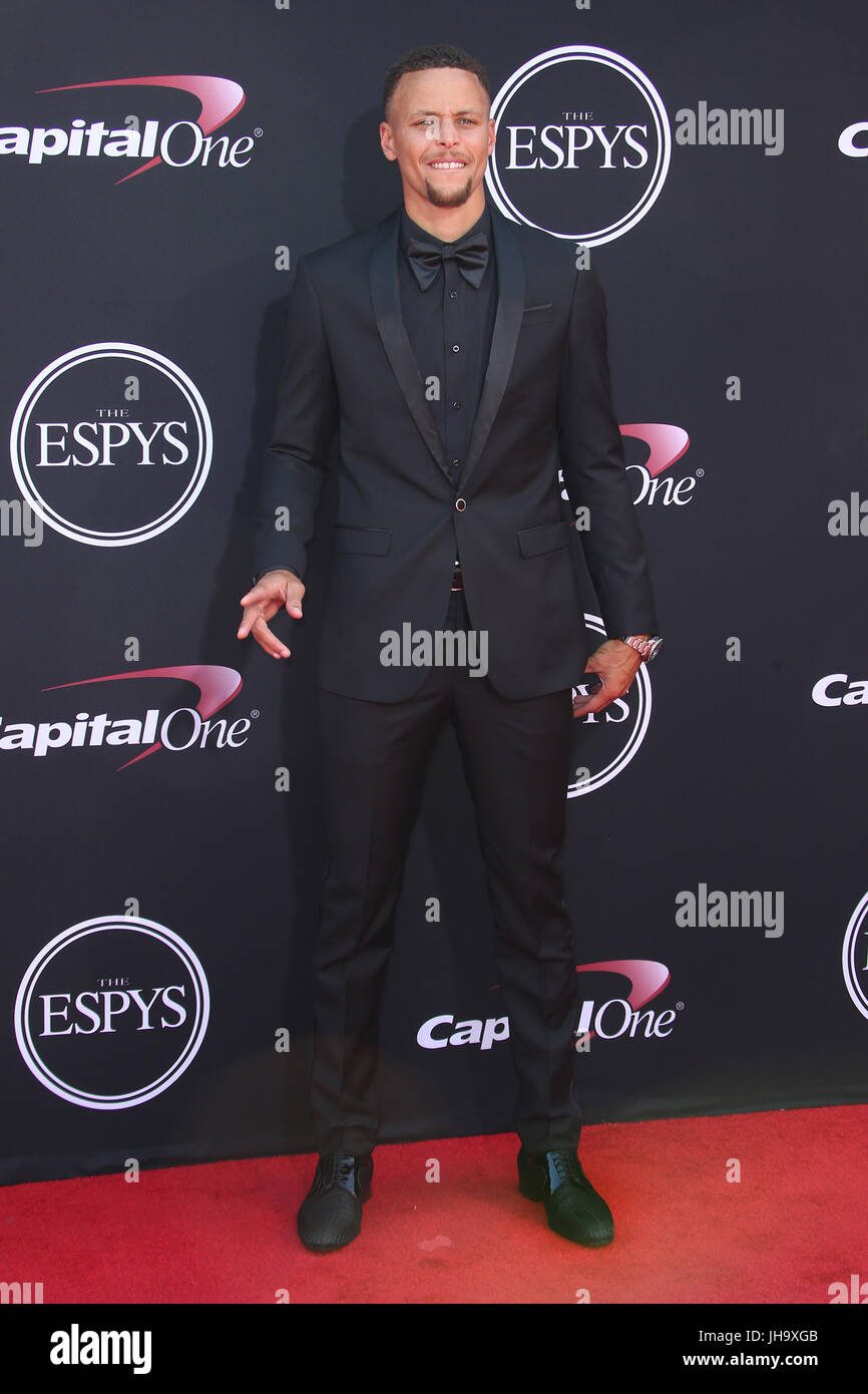 Los Angeles, Ca, Stati Uniti d'America. 12 Luglio, 2017. Steph Curry al venticinquesimo ESPYS presso il Microsoft Theatre di Los Angeles, la California il 12 luglio 2017. Credito: Faye Sadou/media/punzone Alamy Live News Foto Stock