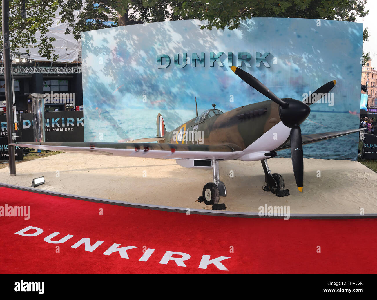 Londra, Regno Unito. 13 Luglio, 2017. Vickers Supermarine Spitfire, Dunkerque - World premiere del film, Leicester Square Gardens, Londra UK, 13 luglio 2017, soldati alleati dal Belgio, l'impero britannico, in Canada e in Francia sono circondati da parte dell'esercito tedesco ed evacuato durante una feroce battaglia nella II Guerra Mondiale. Credito: ricca di oro/Alamy Live News Foto Stock