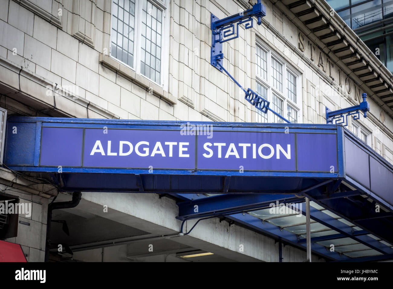 Aldgate Stazione della metropolitana di Londra segno, London, Regno Unito Foto Stock