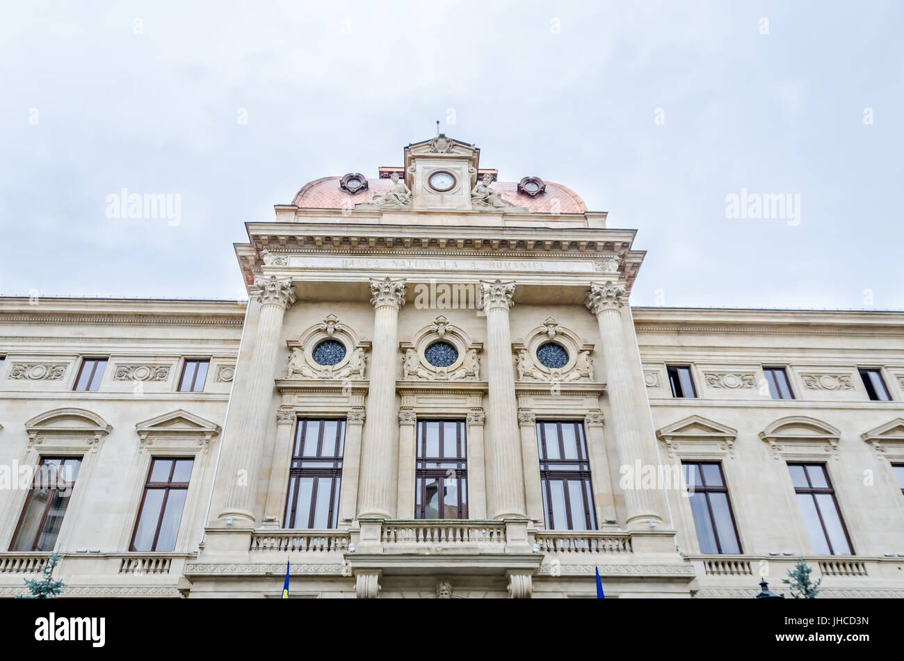 Bucarest, Romania - 25 Maggio 2014: La Banca nazionale di Romania (BNR) edificio, palazzo progettato da Albert Galleron e Cassien Bernard. Foto Stock