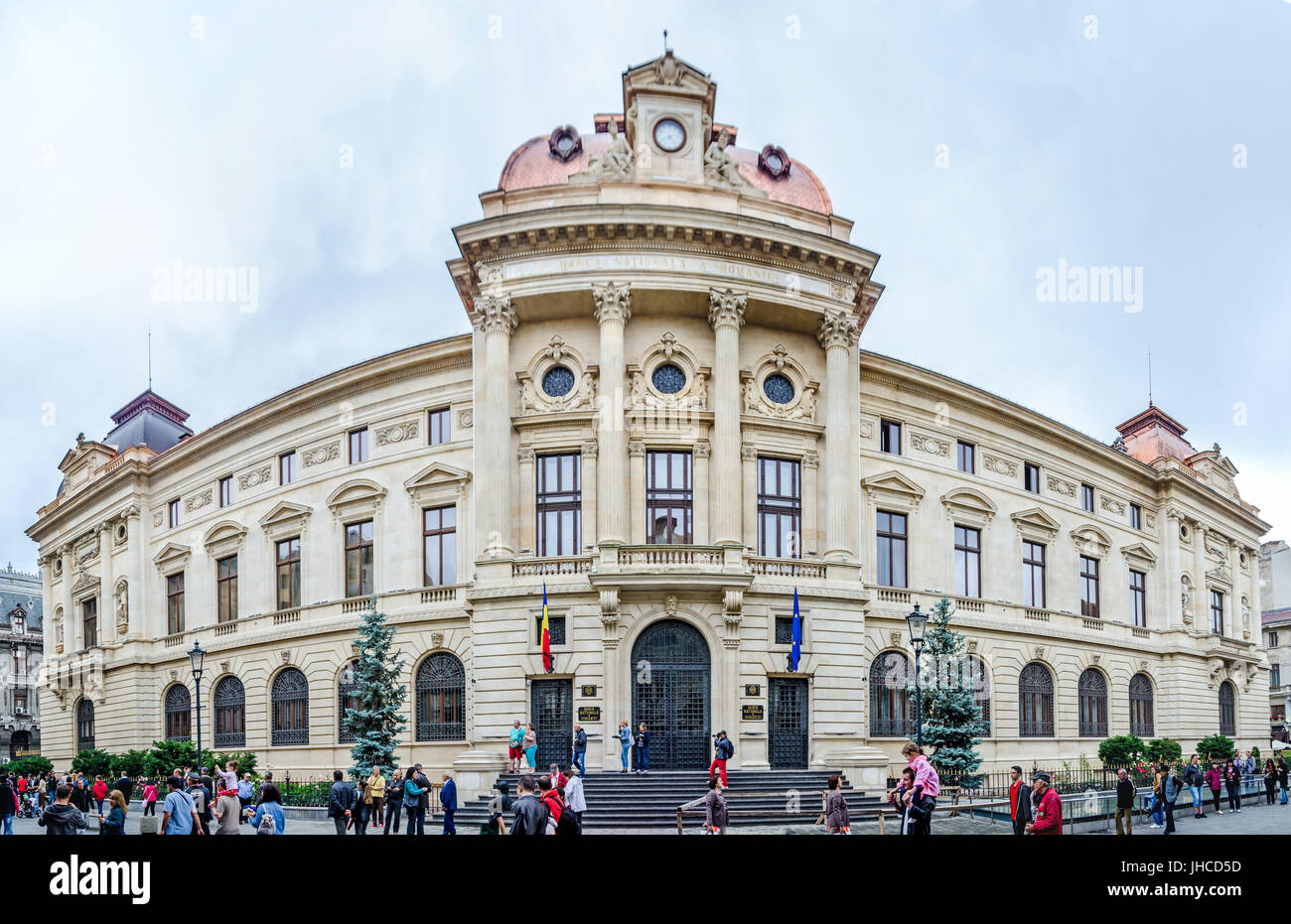 Bucarest, Romania - 25 Maggio 2014: La Banca nazionale di Romania (BNR) edificio, palazzo progettato da Albert Galleron e Cassien Bernard. Foto Stock