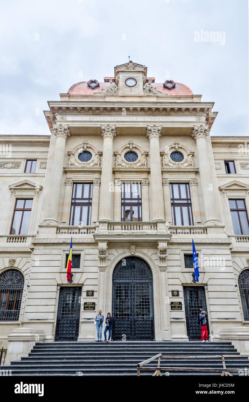 Bucarest, Romania - 25 Maggio 2014: La Banca nazionale di Romania (BNR) edificio, palazzo progettato da Albert Galleron e Cassien Bernard. Foto Stock