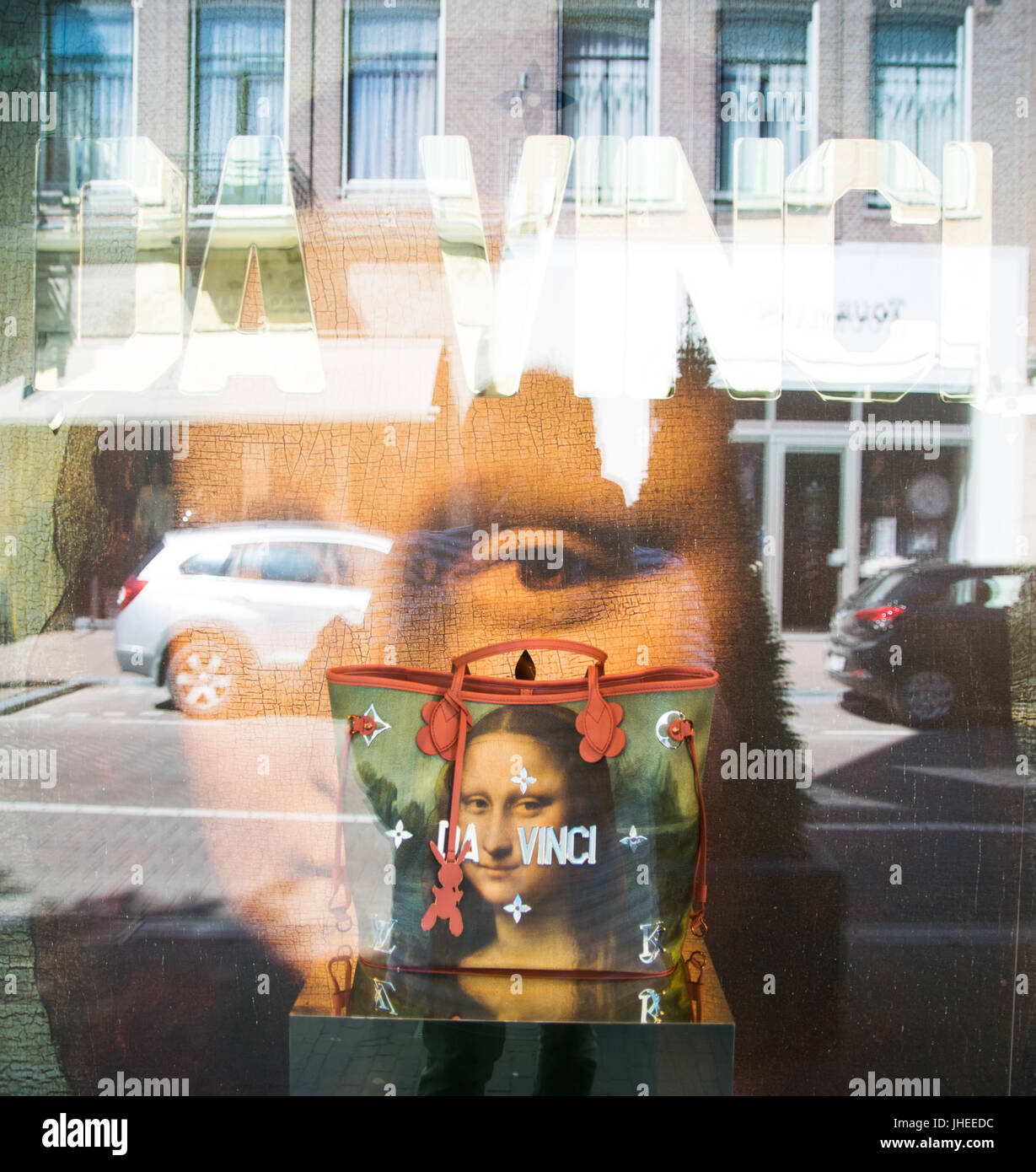Paesi Bassi, Amsterdam - Giugno 03, 2017: Vista di Louis Vuitton Da Vinci di borsette in cuoio come parte della raccolta Masters in collaborazione con Jeff Koon Foto Stock