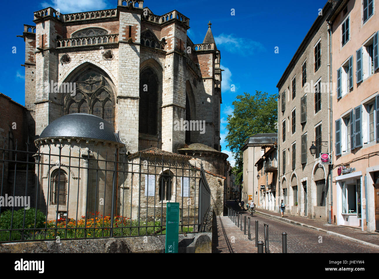 La Cattedrale di St Etienne a Cahors, Lotto, Francia. Foto Stock