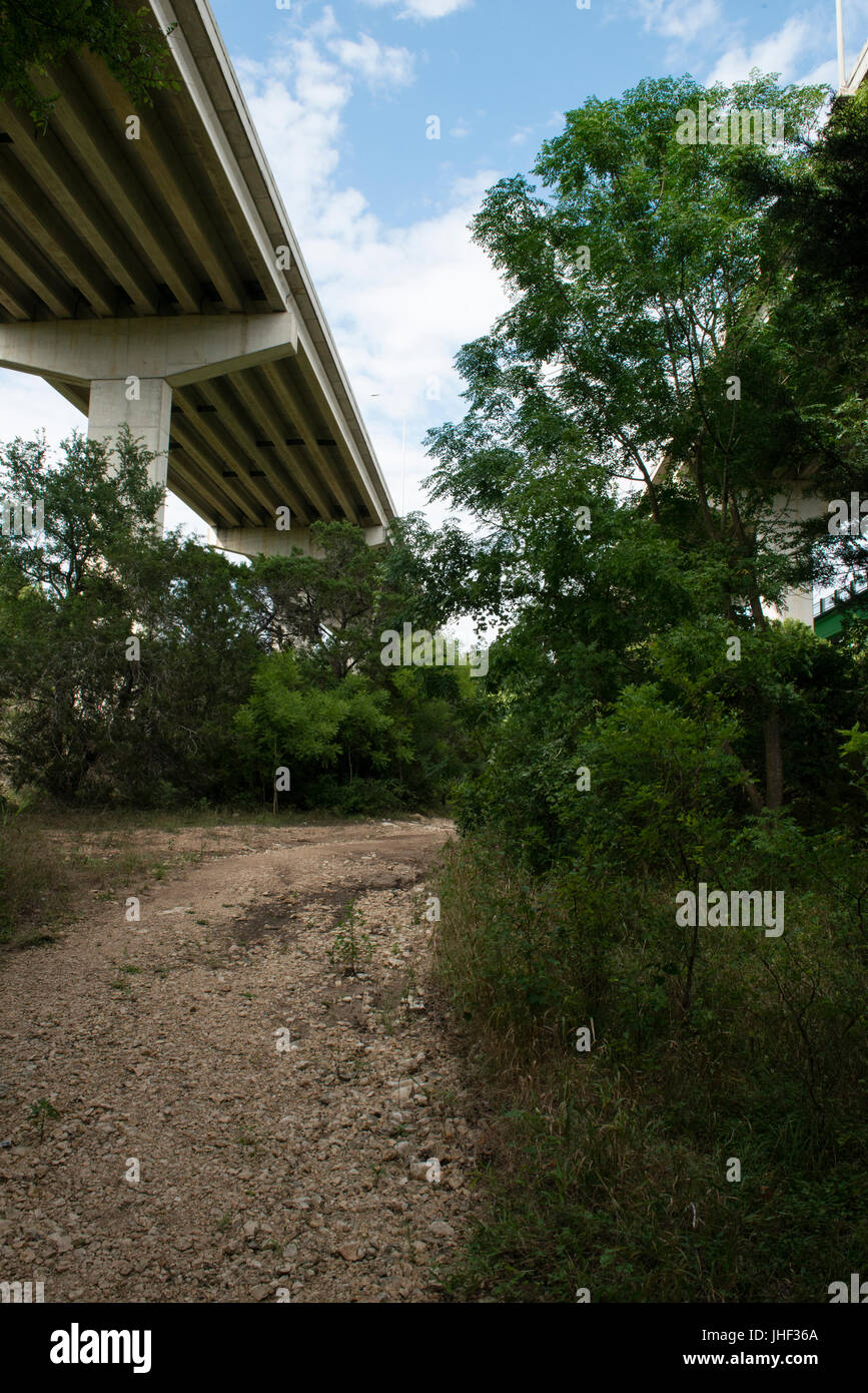 Trekking e bike ponte su Barton Creek Greenbelt burrone in Austin Texas USA Foto Stock